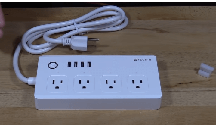 can you plug a power strip into a smart plug